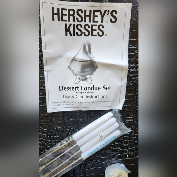 Hershey's Kisses 100th Anniversary Dessert Fondue Ceramic Set Limited Edition - Picture 7 of 11